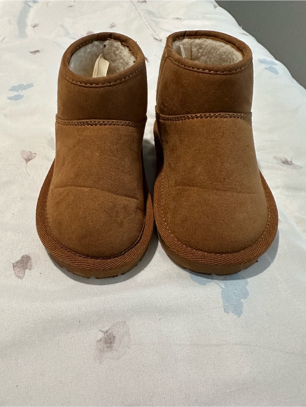 Gap kids slip on winter boots